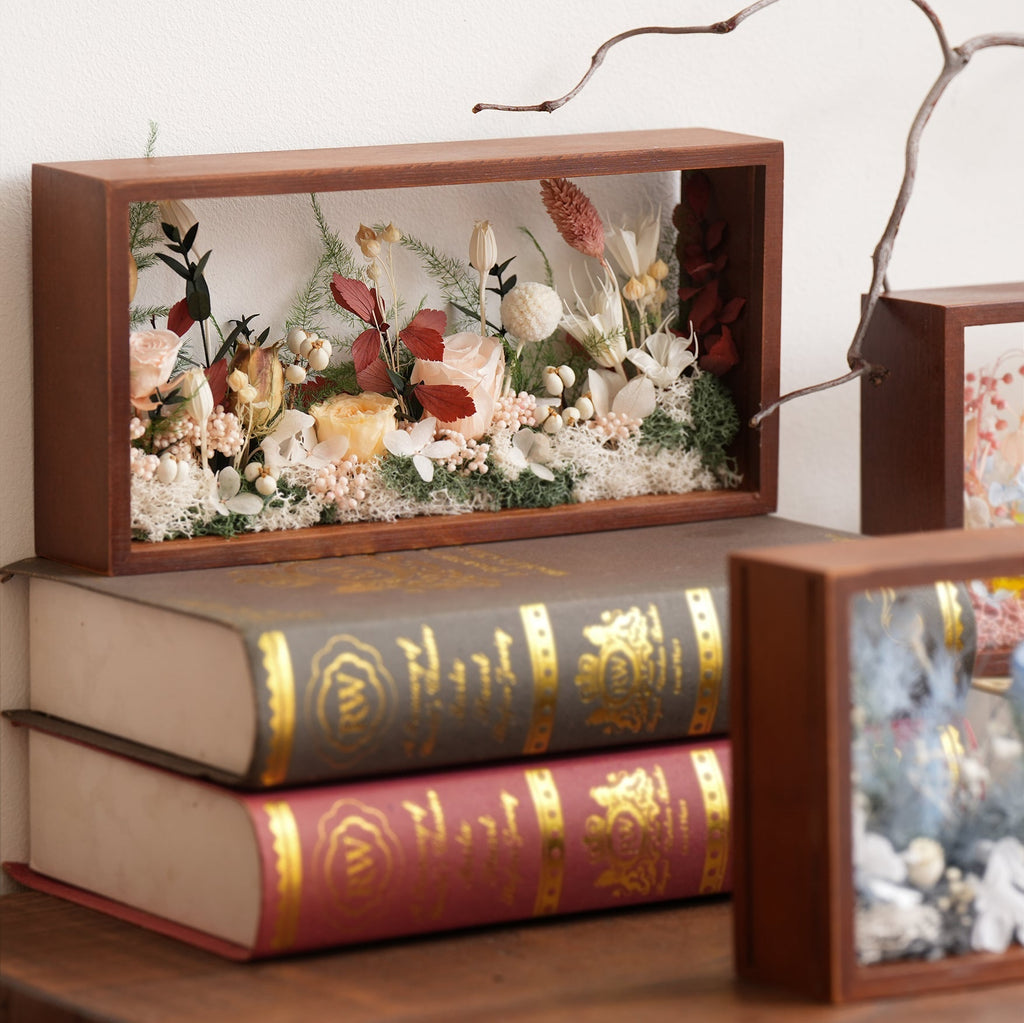 "Micro Landscape Frame" - Real Preserved Flower Mini Garden Shadow Box (Panoramic Desk Decor)